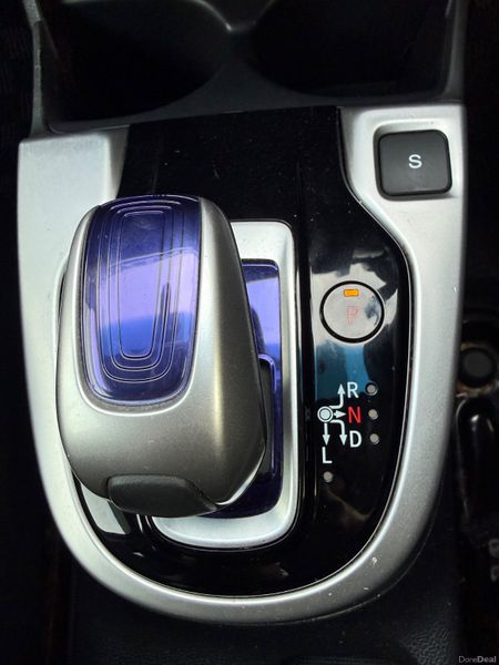 2016 Honda Fit 1.5 Petrol Hybrid Automatic 379809367