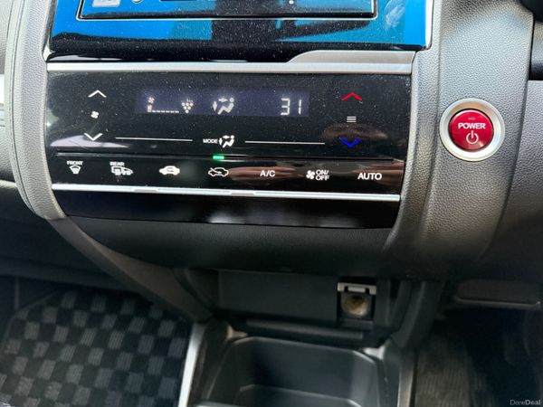 2016 Honda Fit 1.5 Petrol Hybrid Automatic 379809369