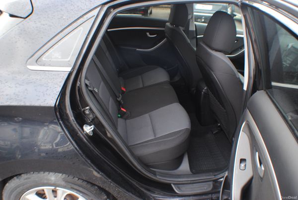 Hyundai i30 1.6 DIESEL DELUXE 5DR 2016 379814297