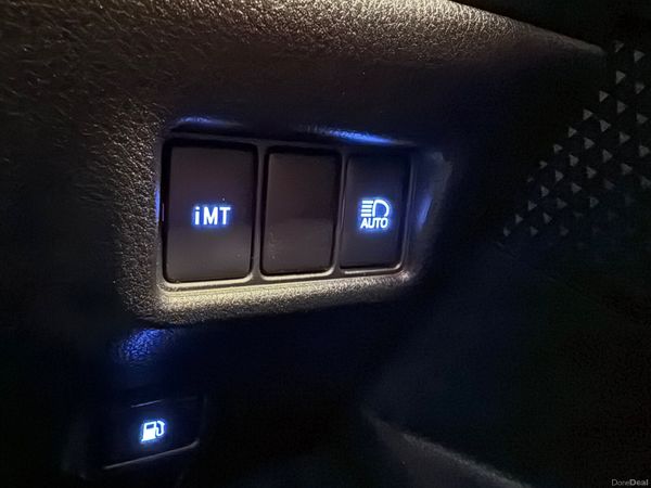 181 Toyota C-HR 1.2 Luna Sport *V Low Klms * 379824015