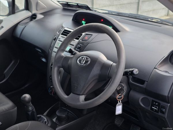 Toyota Yaris 1.0 VVT-i Terra NCT 07/26 TAX 05/26 379829423