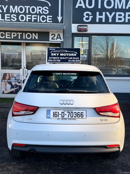 Audi A1 2016 379947311