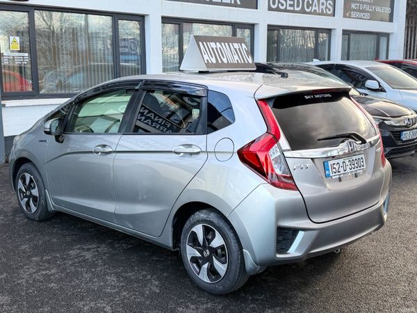 2015 Honda Jazz/Fit 1.5 Hybrid Automatic 379951361