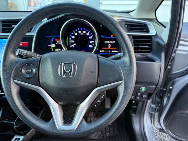 2015 Honda Jazz/Fit 1.5 Hybrid Automatic 379951365