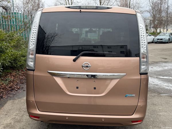 Nissan Serena 8 Seater Auto Self Charging Hybrid 379986291