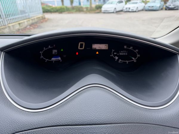 Nissan Serena 8 Seater Auto Self Charging Hybrid 379986311