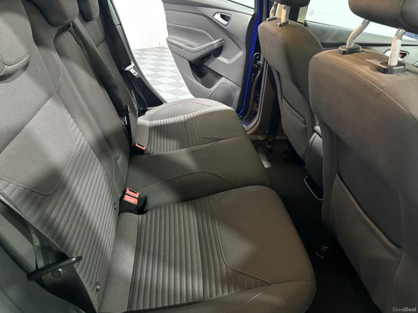 2016 Ford Focus Titanium 1.5 TDCi 120 Bhp 379927295