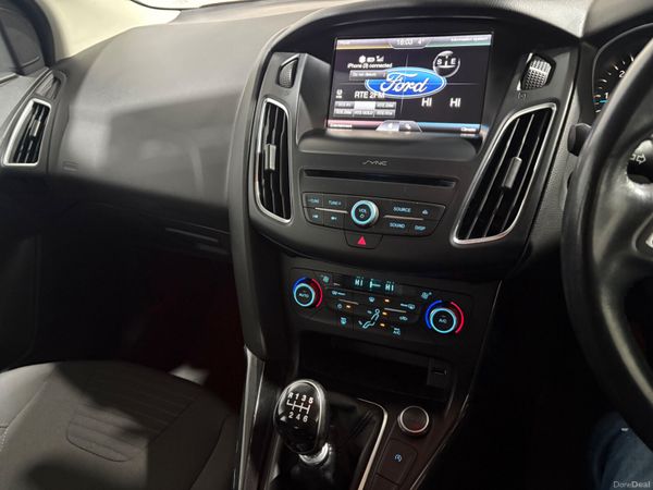 2016 Ford Focus Titanium 1.5 TDCi 120 Bhp 379927563