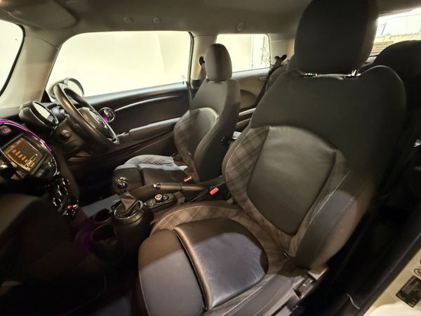 Mini Cooper 1.5L Petrol - Manual, Only 59k miles 380040425