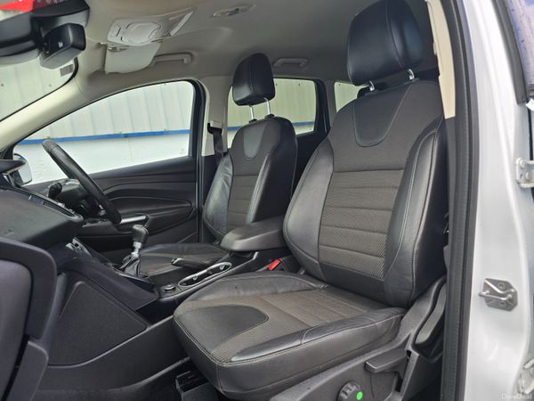 FORD KUGA 2016 HIGH SPEC TITANIUM MODEL 380047917