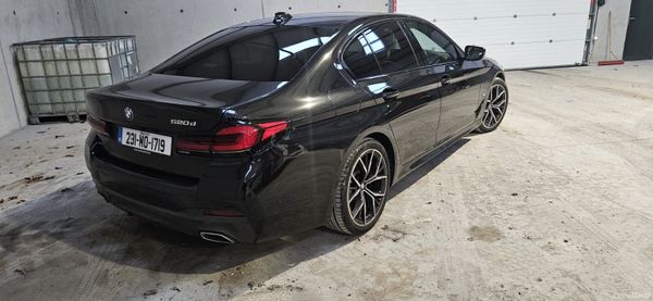 BMW 5-Series 2023 380052481