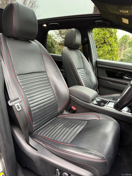 Now Reserved! 221 Land Rover Discovery Sport PHEV! 380029631