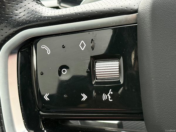 Now Reserved! 221 Land Rover Discovery Sport PHEV! 380029639