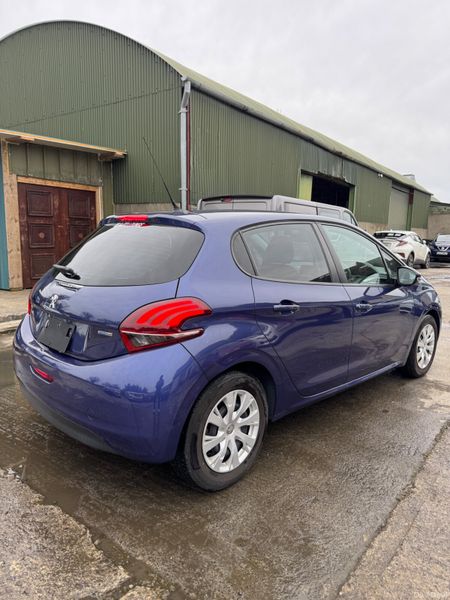 Peugeot 208 1.2 Automatic 32000KM 2016 380037341