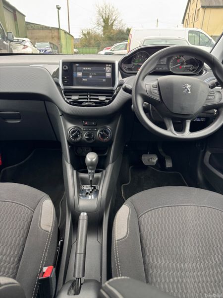 Peugeot 208 1.2 Automatic 32000KM 2016 380037349