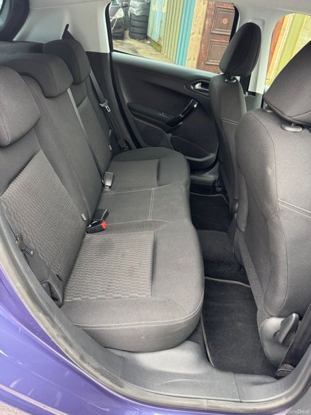 Peugeot 208 1.2 Automatic 32000KM 2016 380037355