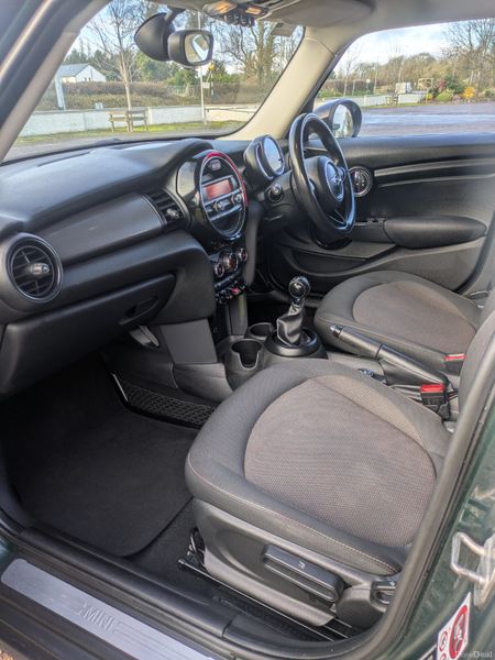 MINI COOPER BI-TONE GREEN WITH BLACK ROOF 380141985