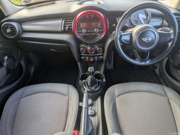 MINI COOPER BI-TONE GREEN WITH BLACK ROOF 380141989