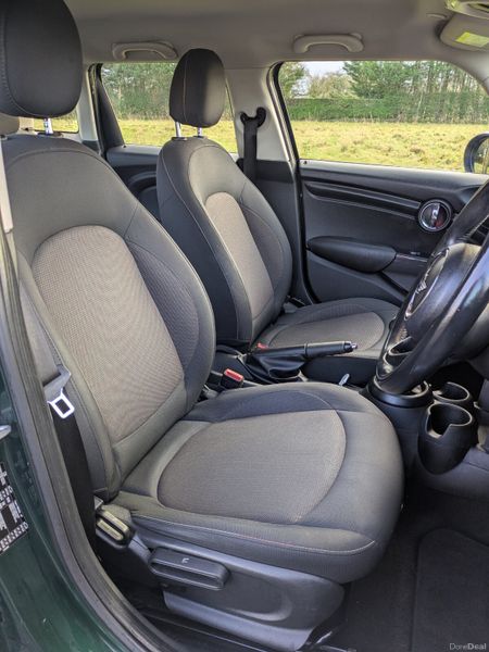 MINI COOPER BI-TONE GREEN WITH BLACK ROOF 380142055