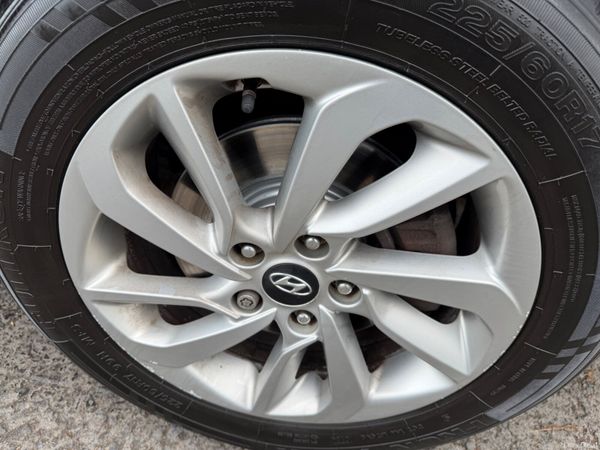 Tucson 2015 COMFORT 1.7 CRDi NEW NCT 02-27 380182379