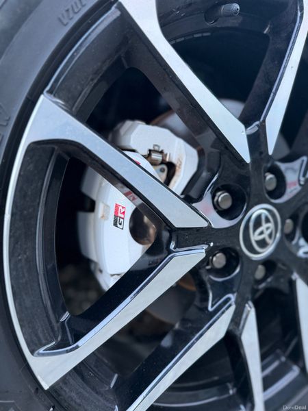 Toyota C-HR 2023 GR package 380276685