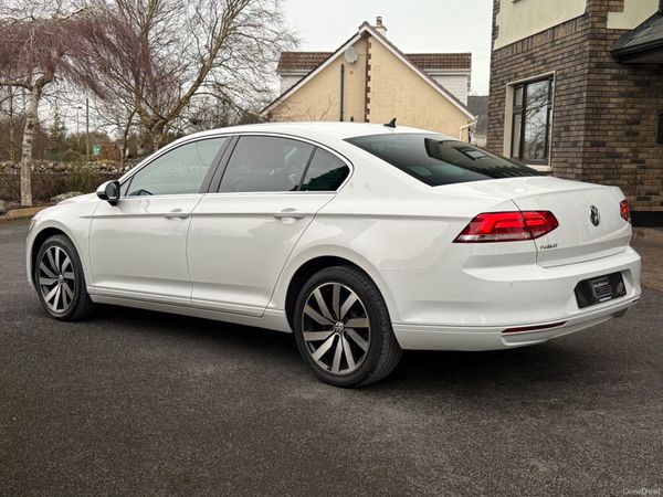 Now Reserved! 181 Volkswagen Passat Business! 380279745