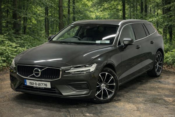 192 VOLVO V60 2.0D MANUAL MOMENTUM 380280081