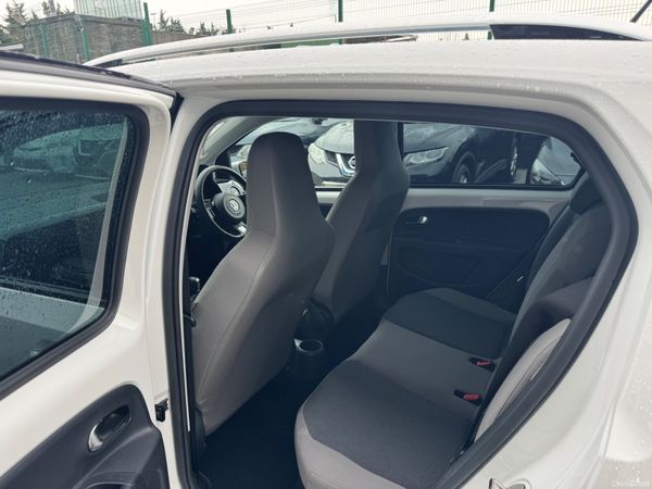 2016 Volkswagen Cross Up 1.0 Automatic 380214083