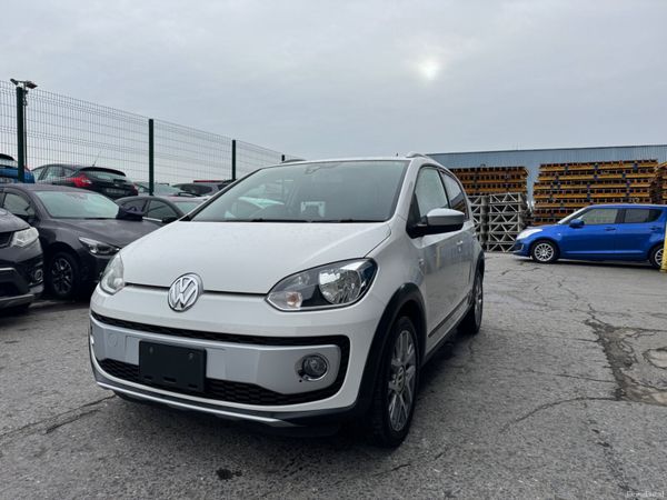 2016 Volkswagen Cross Up 1.0 Automatic 380214085