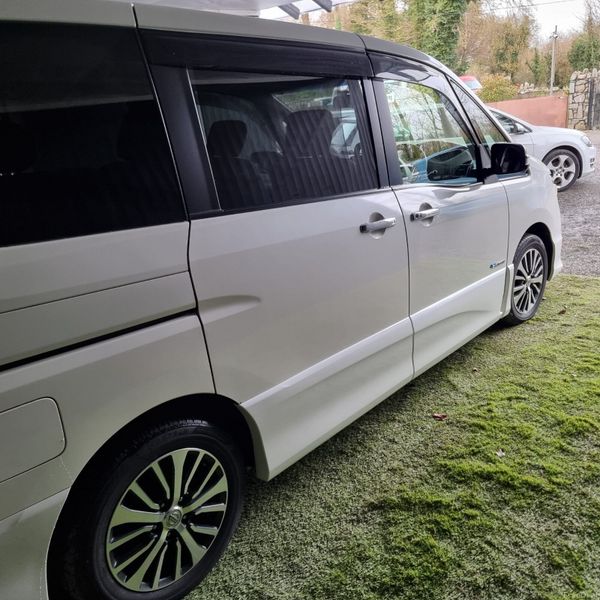 2014 Nissan Serena Automatic 380232555