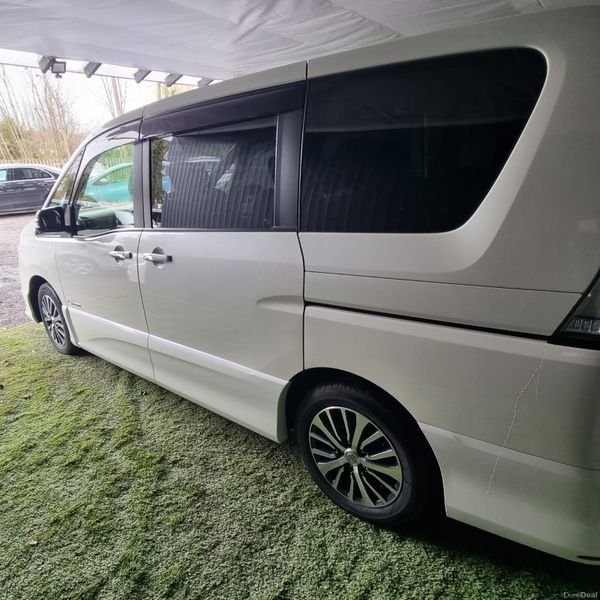 2014 Nissan Serena Automatic 380232703