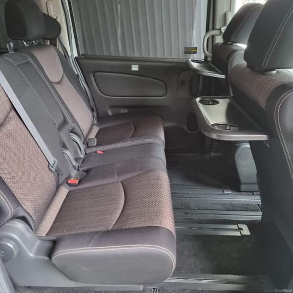 2014 Nissan Serena Automatic 380232921