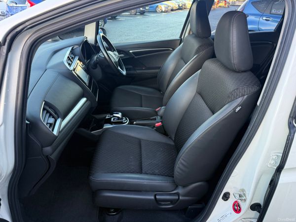 2016 Honda Fit 1.5 Hybrid Automatic 380237283