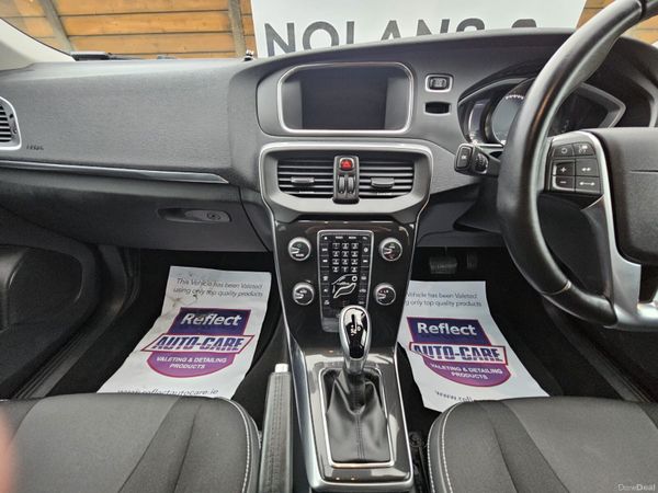 Volvo V40 D4 2.0 DIESEL AUTO NEW NCT 02/28 380344083