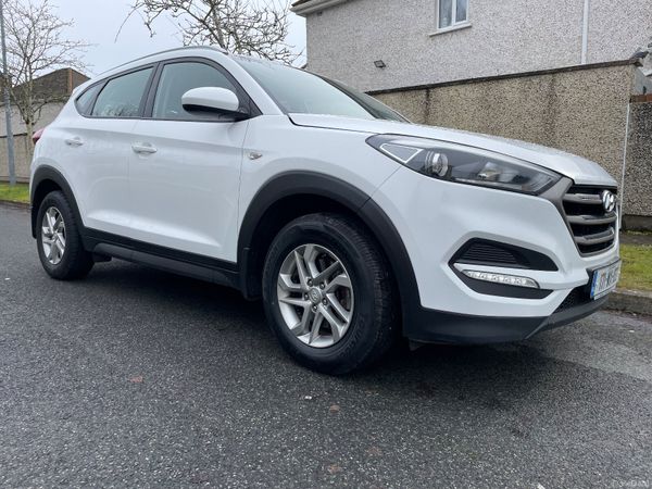 Hyundai Tucson 2017 ice white ! 380368793