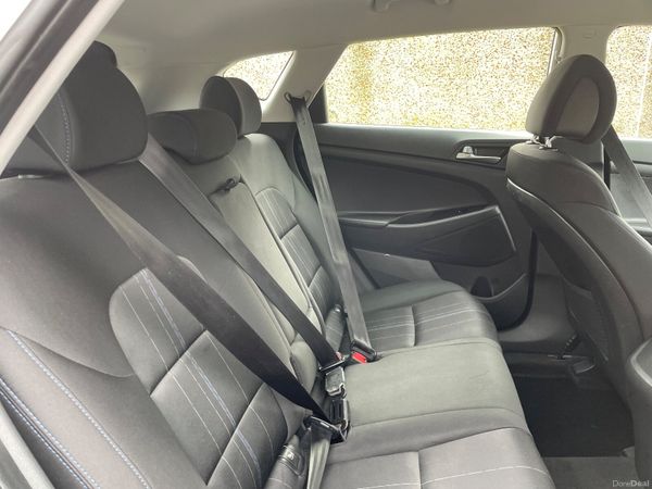 Hyundai Tucson 2017 ice white ! 380368809