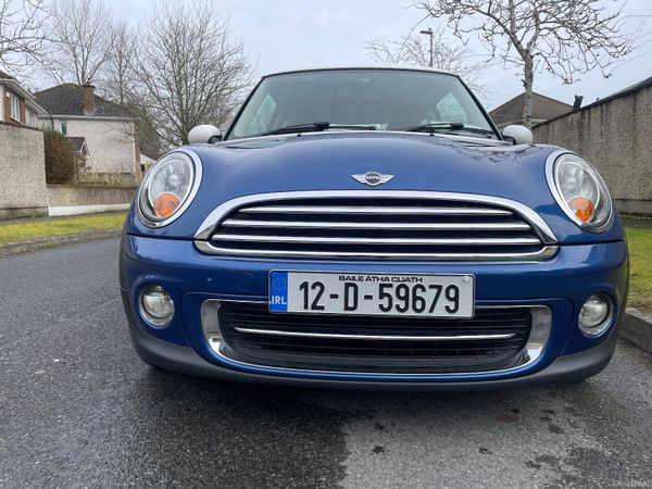 Mini Cooper 2012 petrol only 124klms ! 380369149