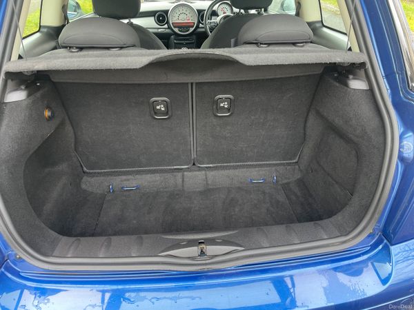 Mini Cooper 2012 petrol only 124klms ! 380369117