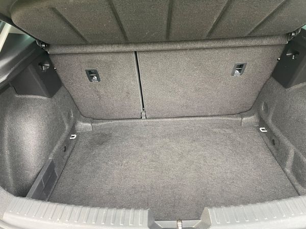 SEAT Leon 1.6 TDI ONLY 124,Klms 380369299