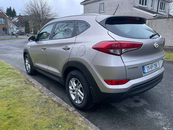 Hyundai Tucson 2017 380369771