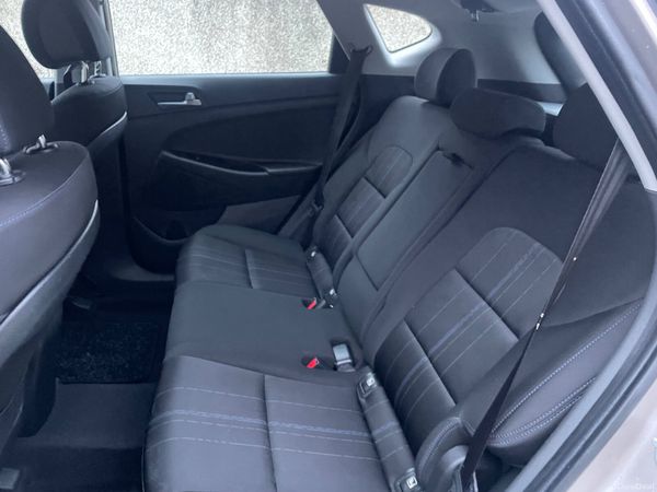 Hyundai Tucson 2017 380369781