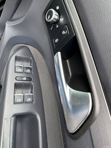 Volkswagen Touran AUTOMATIC 380393175