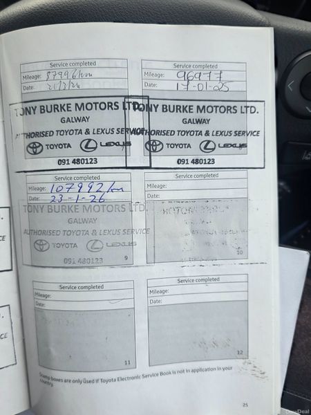 Toyota Auris Estate Hybrid2017 380332963