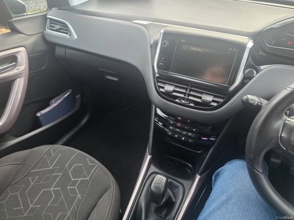 Peugeot 2008 2016 380338657