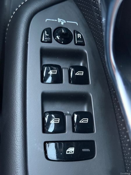 Stunning 201 Volvo XC90 R-Design! 380457527