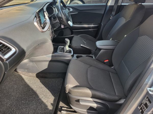 202 KIA CEED 1.6D K2 - LOW KMS - IMMACULATE 380460203