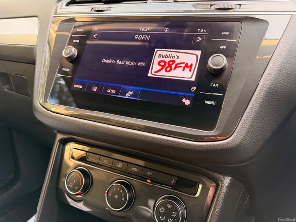 Volkswagen Tiguan 2.0 TDI Low KM 380464887