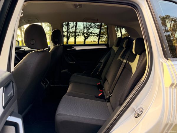 Volkswagen Tiguan 2.0 TDI Low KM 380464897