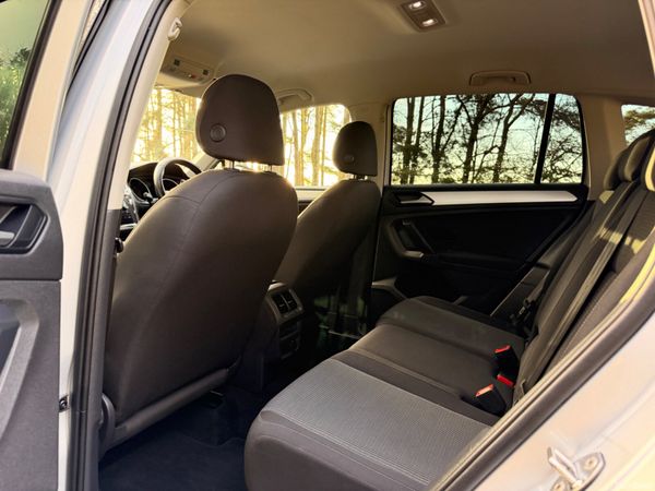 Volkswagen Tiguan 2.0 TDI Low KM 380464899