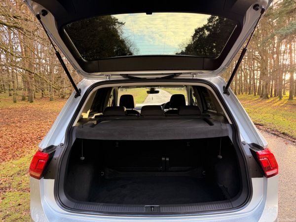 Volkswagen Tiguan 2.0 TDI Low KM 380464907